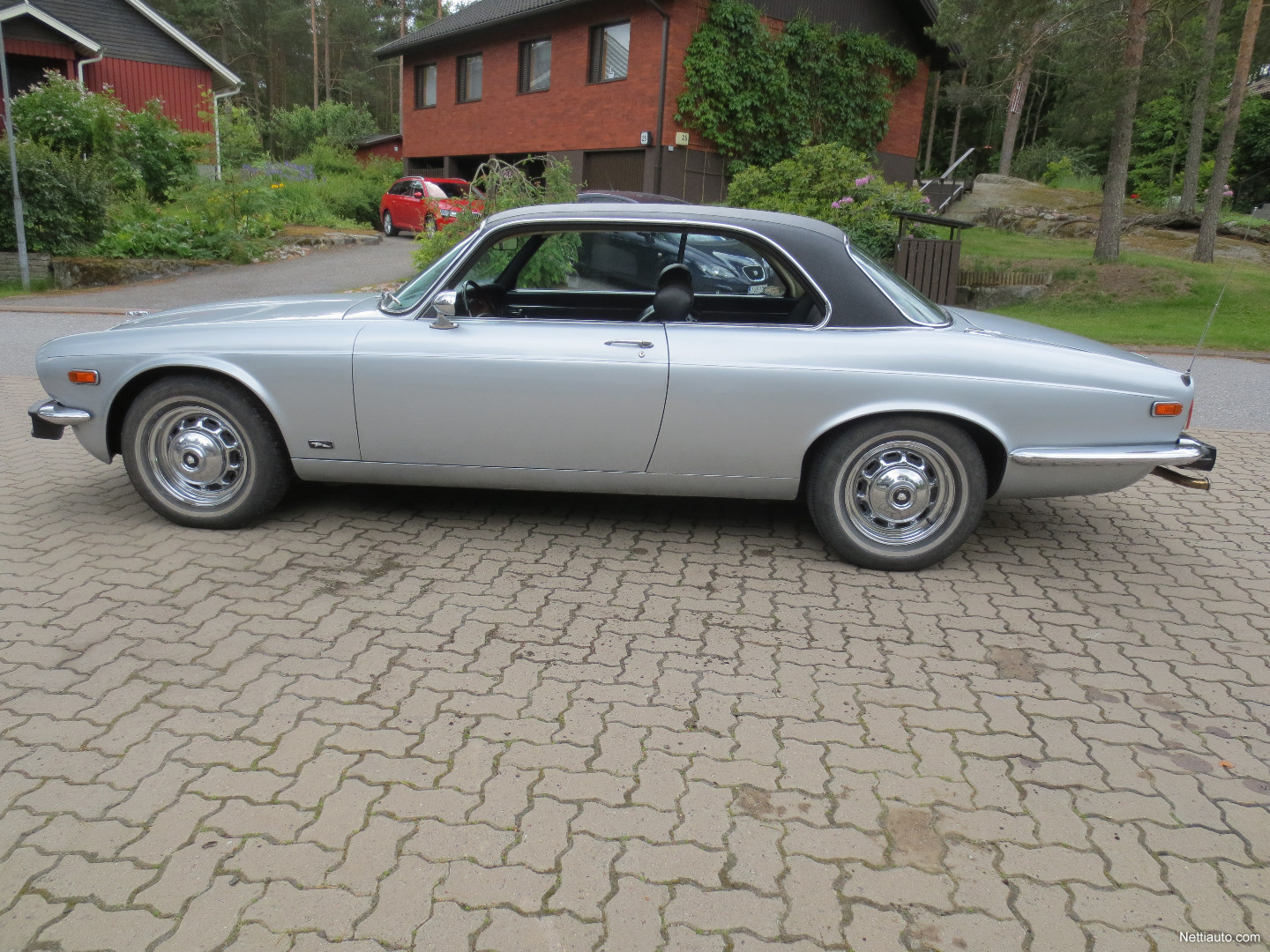Jaguar XJ6