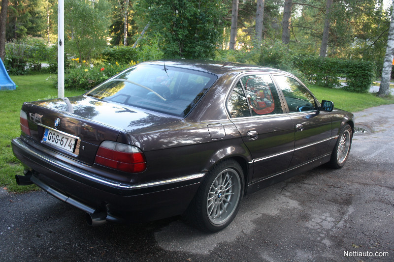 BMW 728