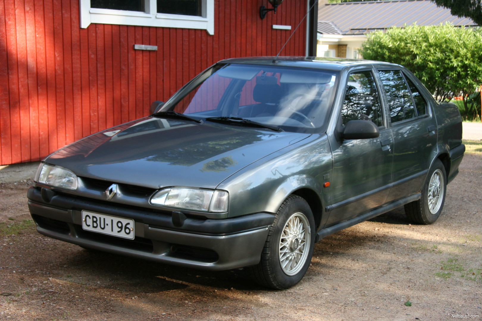 Renault 19