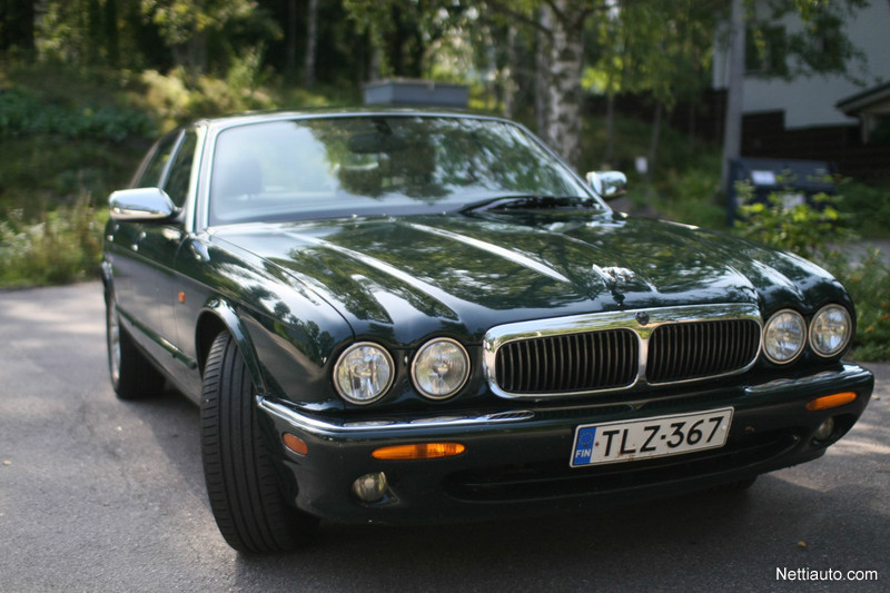 Jaguar XJ8