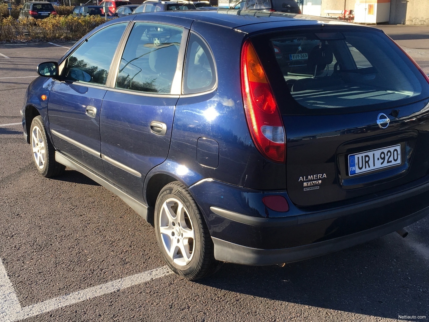 Nissan Almera Tino