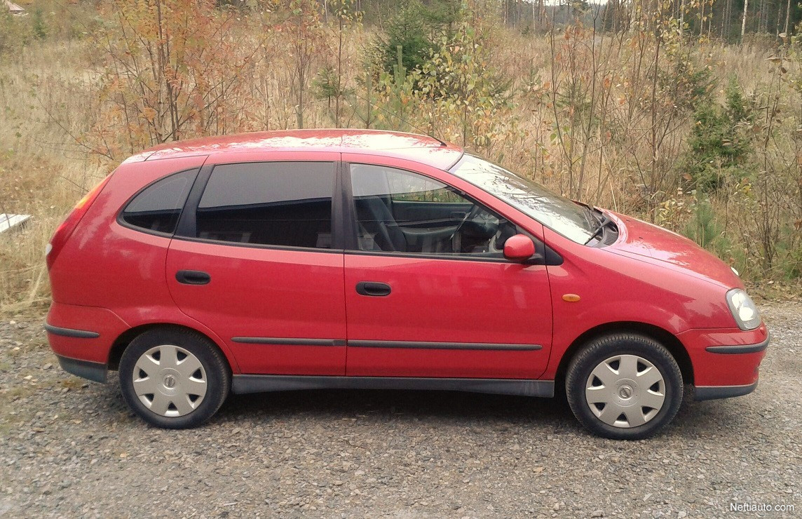 Nissan Almera Tino