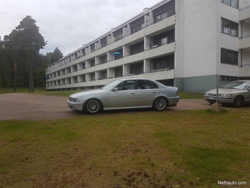 BMW 528