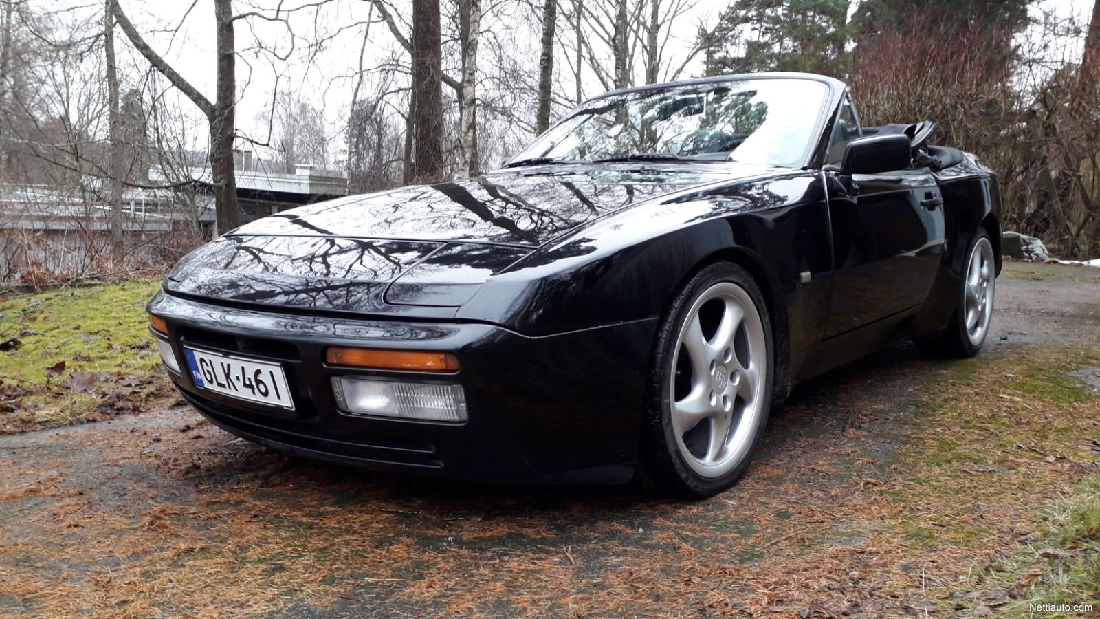 Porsche 944
