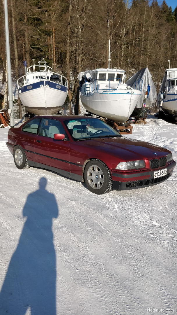 BMW 323