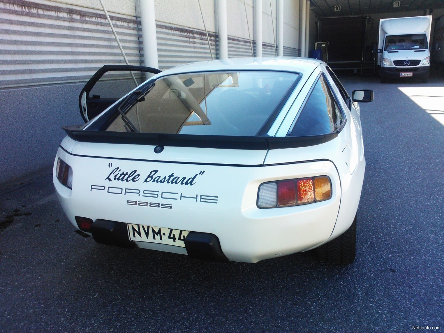 Porsche 928