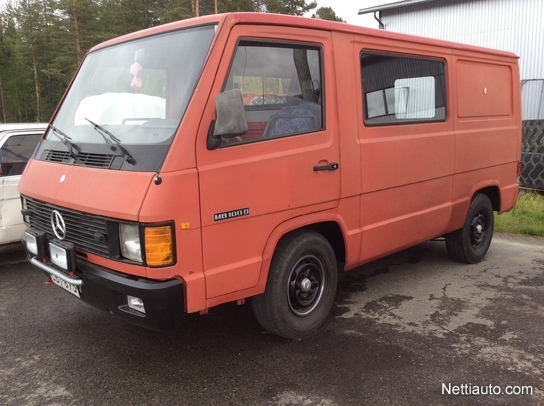 Mercedes-Benz 100