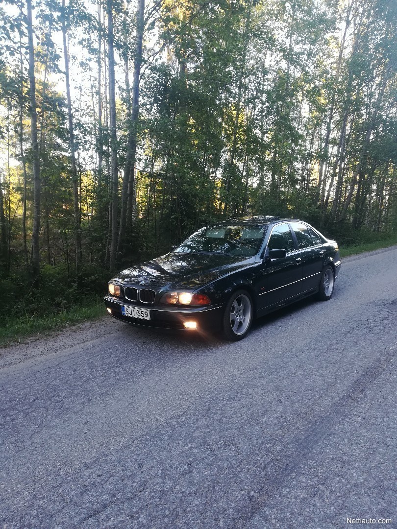 BMW 528