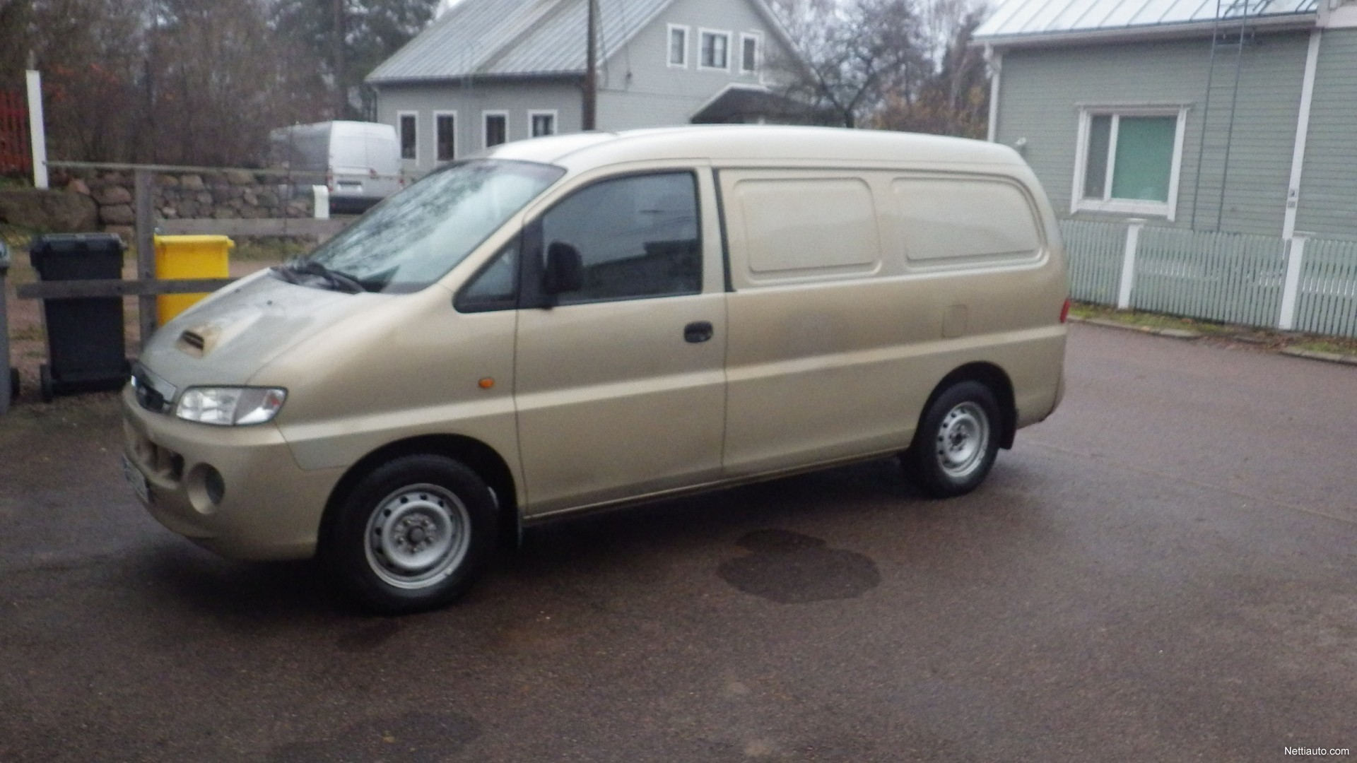 Hyundai H1 Van