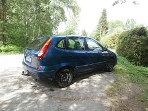 Nissan Almera Tino