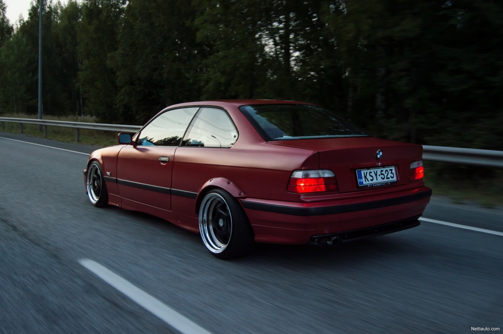 BMW 318iS