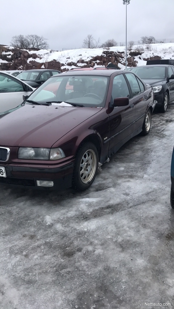 BMW 323