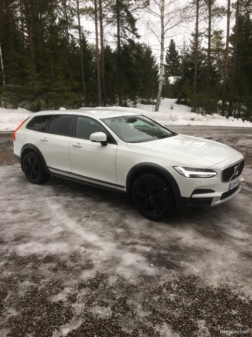 Volvo V90 Cross Country
