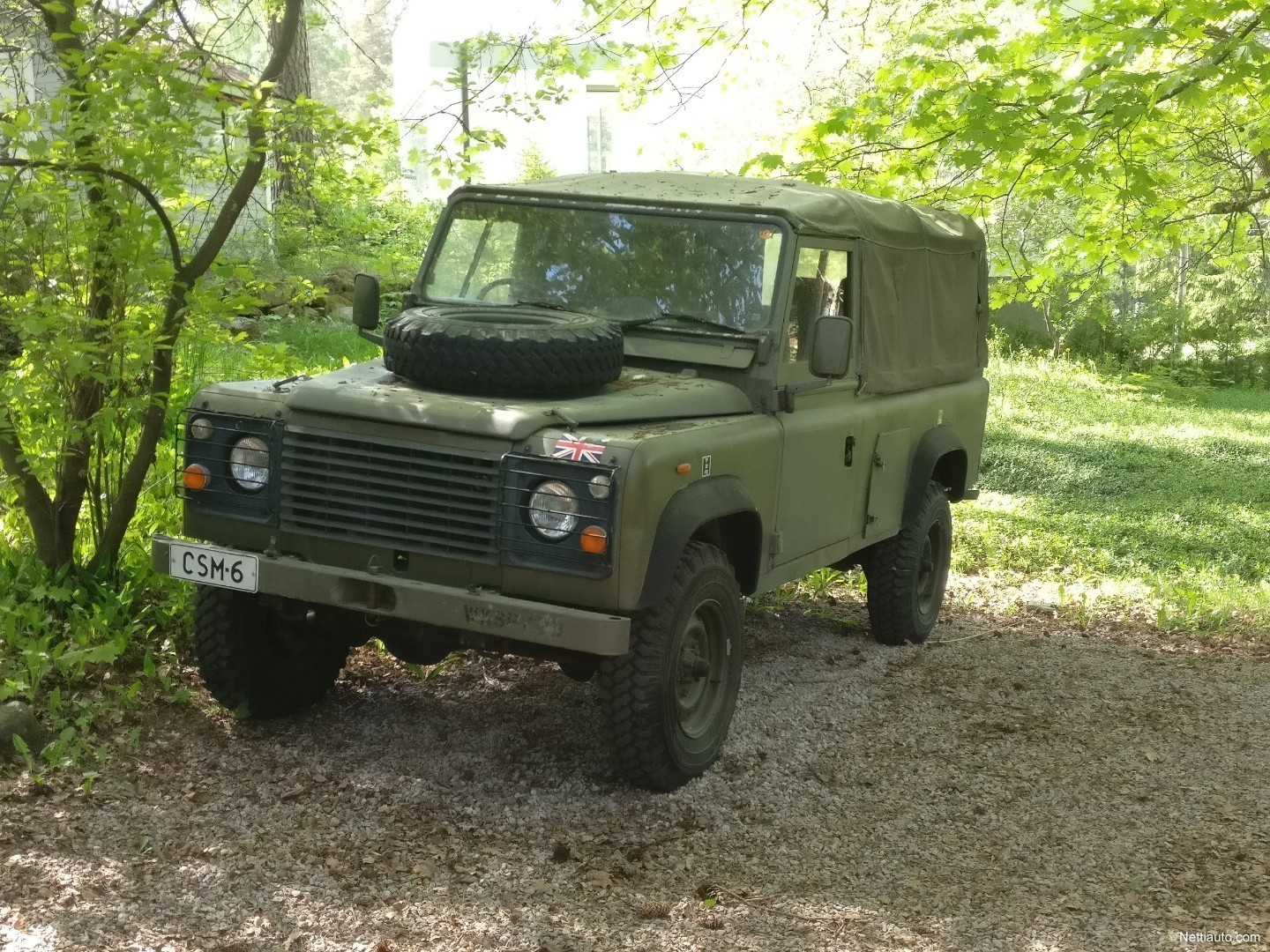 Land Rover Defender