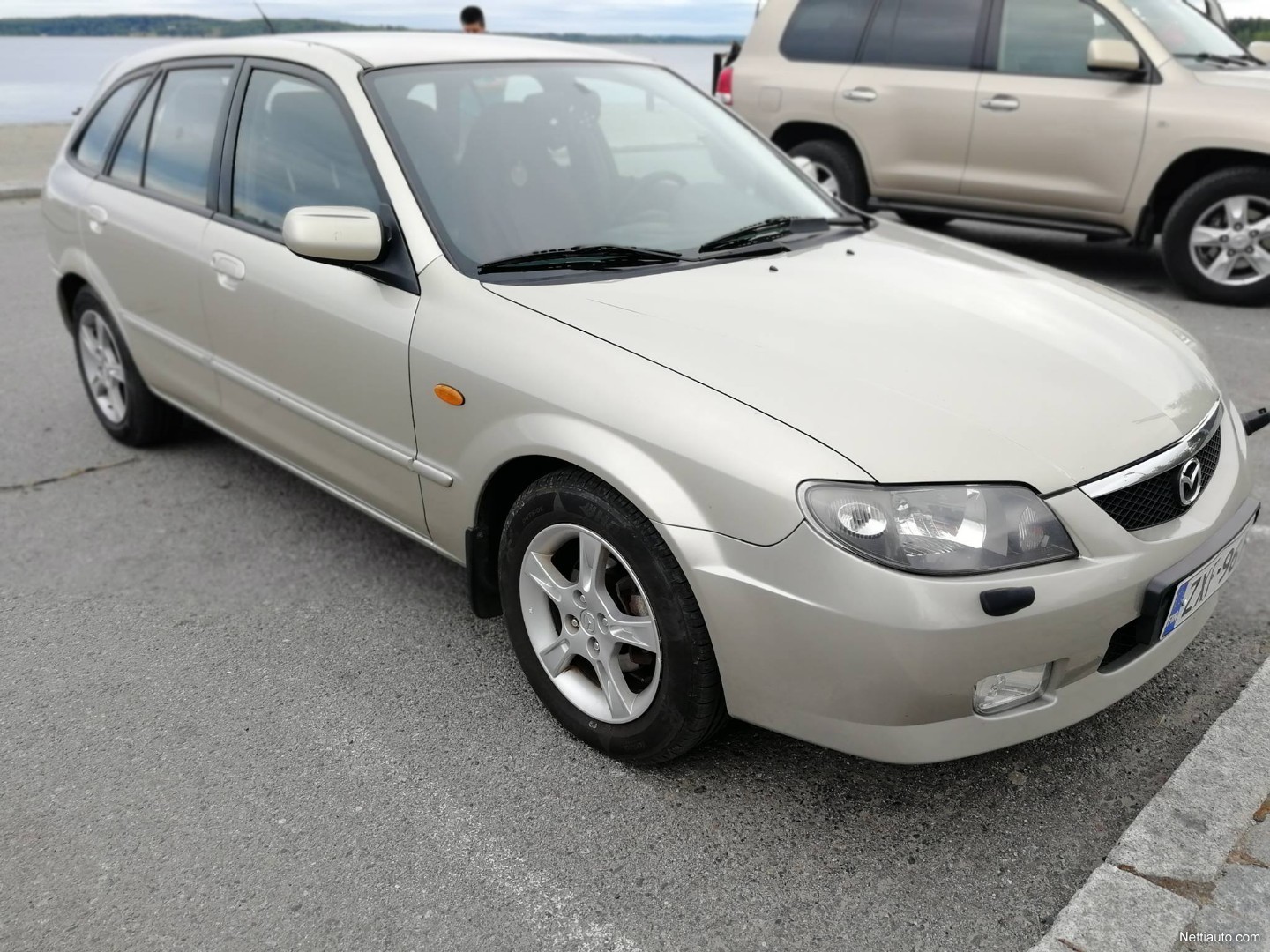 Mazda 323F