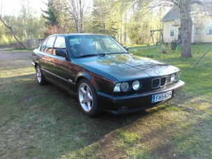 BMW 525
