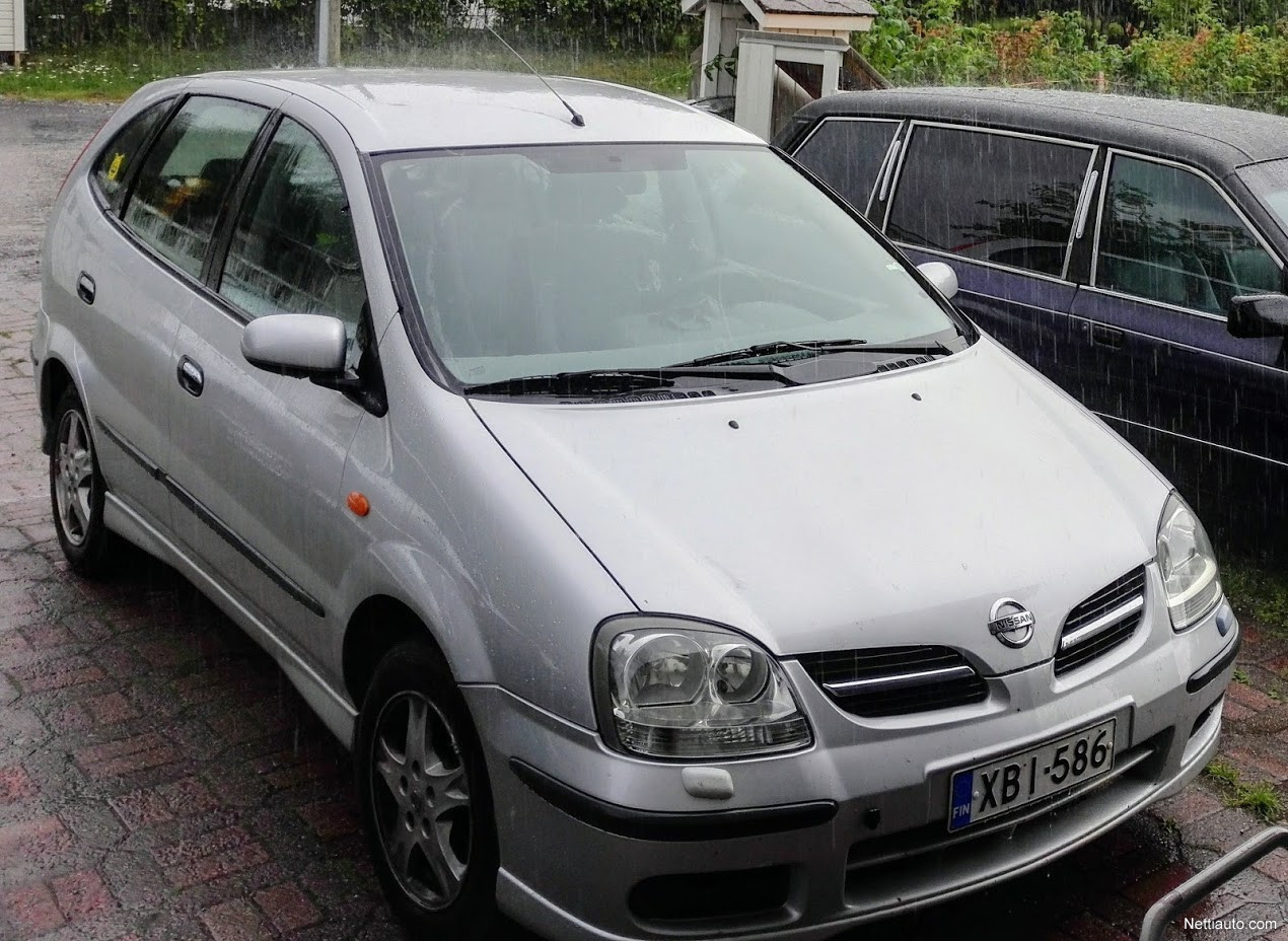 Nissan Almera Tino