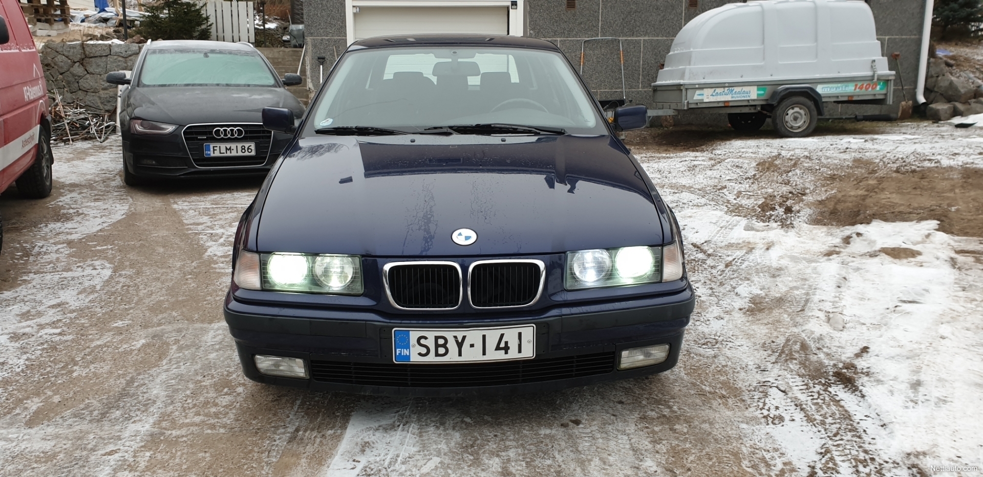 BMW 323
