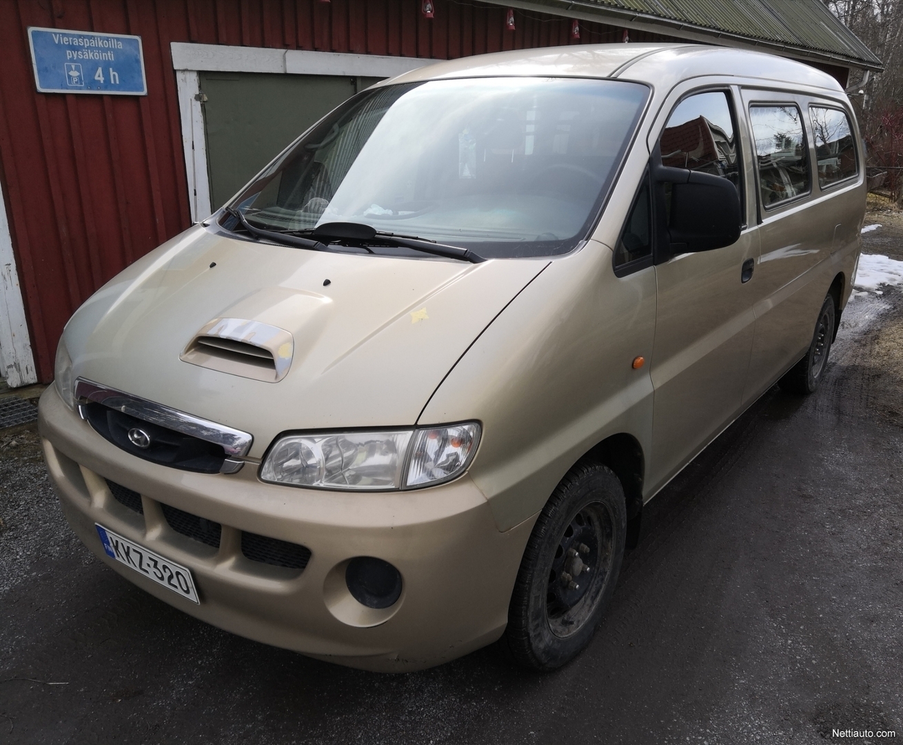 Hyundai H1 Van
