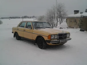 Mercedes-Benz 200