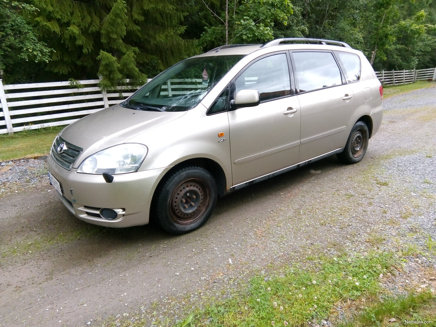 Toyota Avensis Verso
