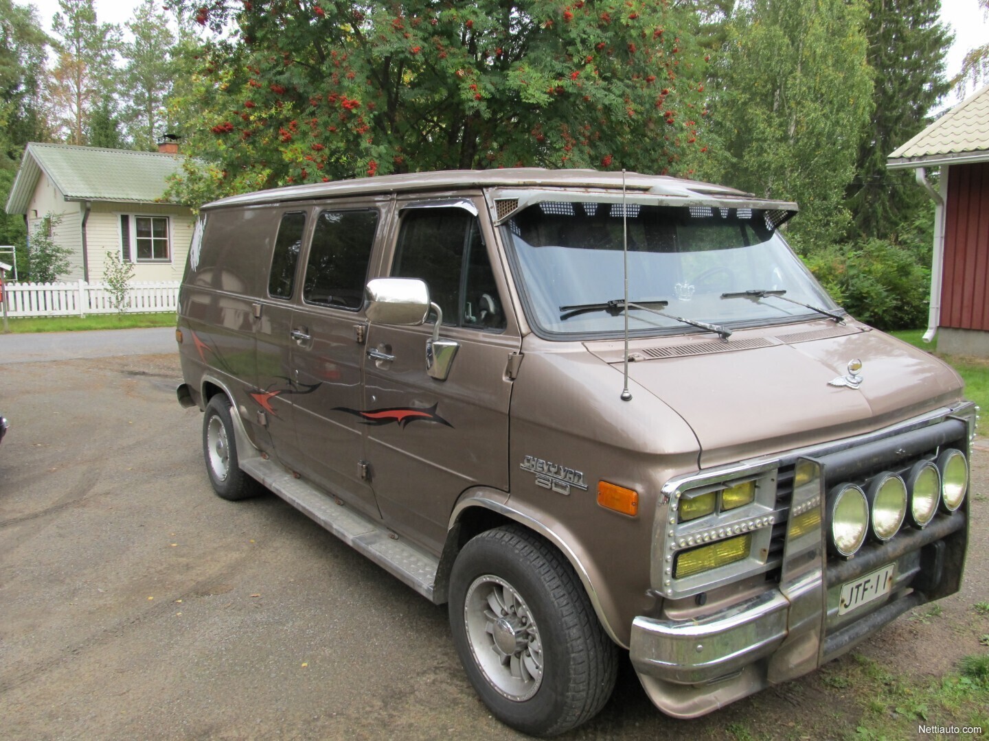Chevrolet Chevy Van