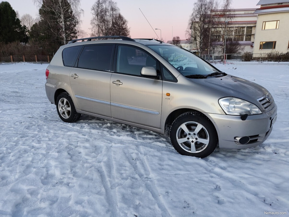 Toyota Avensis Verso