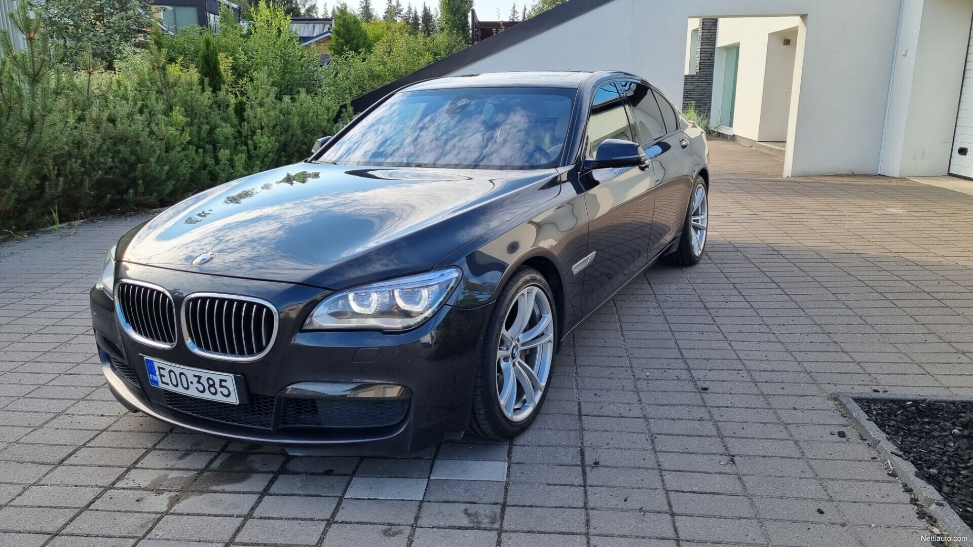 BMW 750