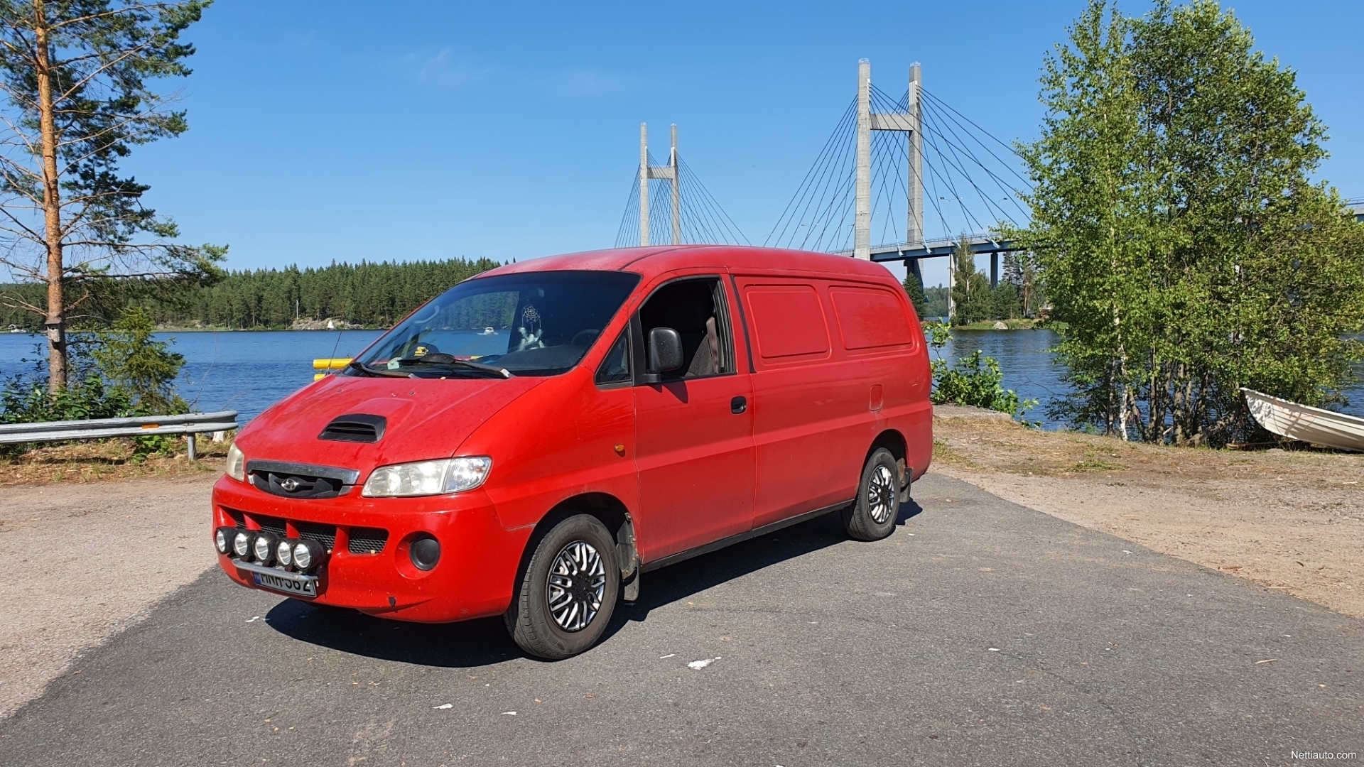 Hyundai H1 Van