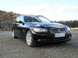 BMW 330