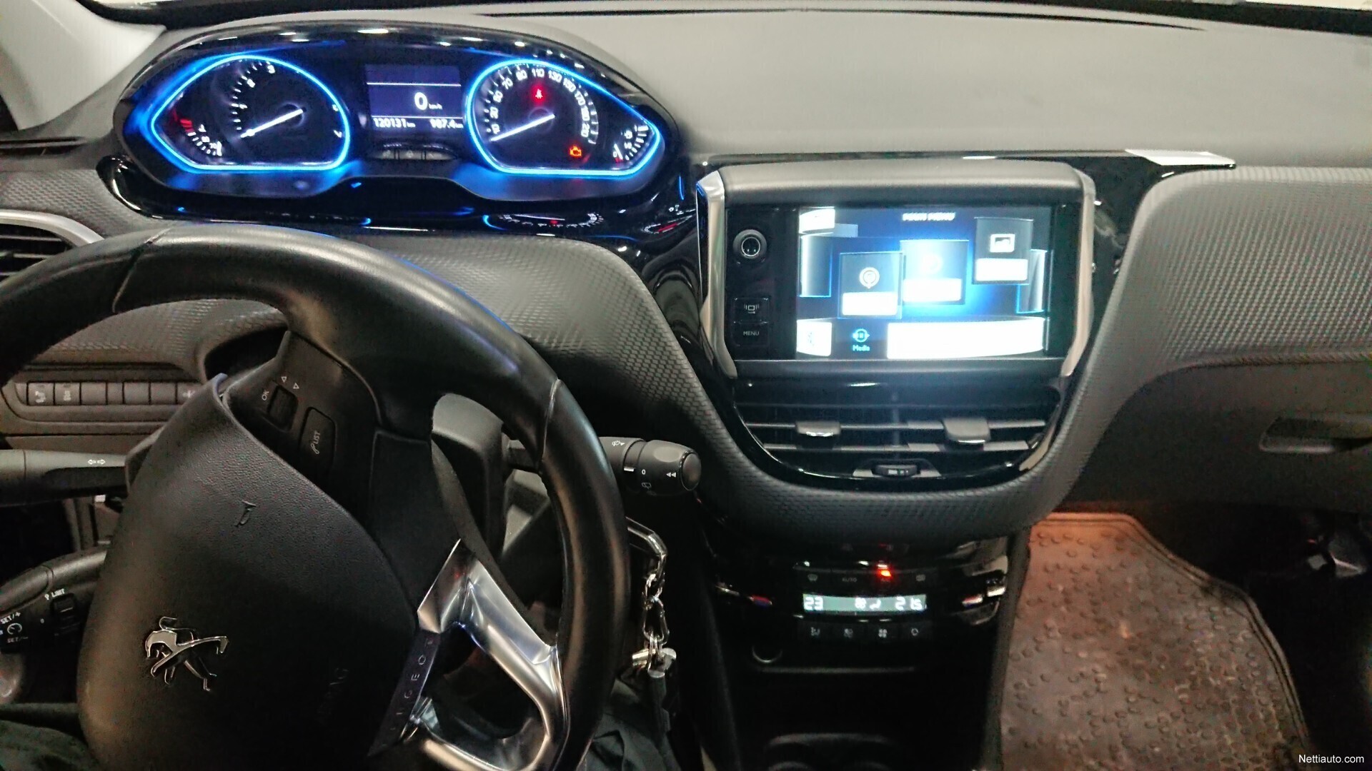Peugeot 2008 kokemuksia - Lue käyttäjien autoarvostelut - Nettiauto