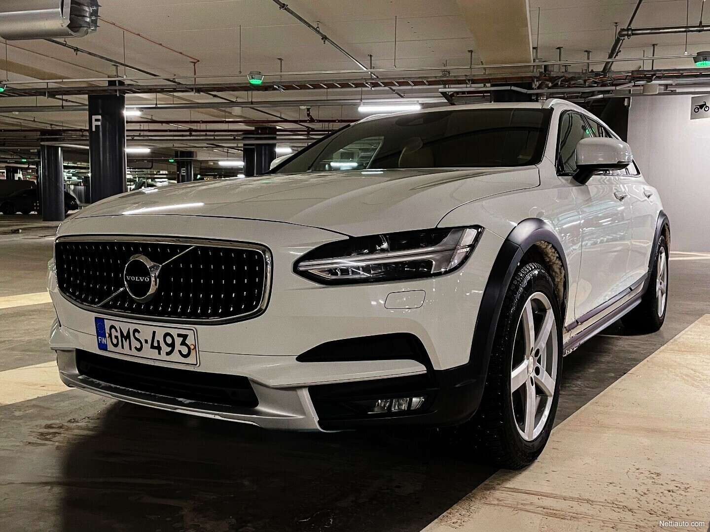 Volvo V90 Cross Country