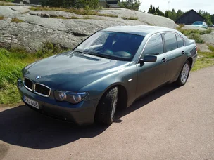 BMW 745
