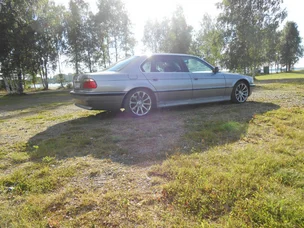 BMW 740