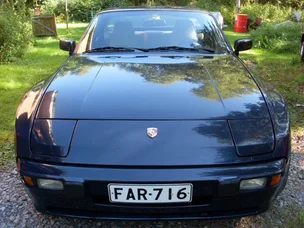 Porsche 944