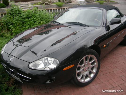 Jaguar XK8