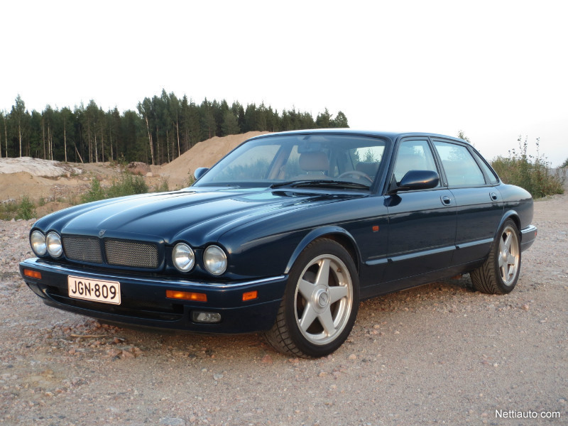 Jaguar XJR