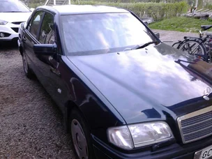 Mercedes-Benz 180