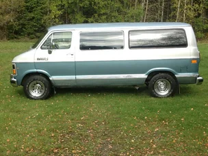 Dodge Ram B250