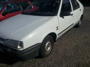 Renault 19