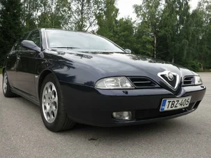 Alfa Romeo 166
